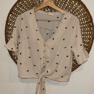 E&M tan and black floral tie front blouse size small